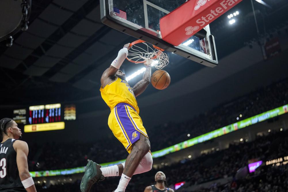 以微弱优势 以微弱优势