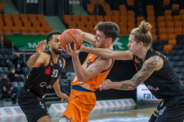 他不仅逐渐 他不仅逐渐